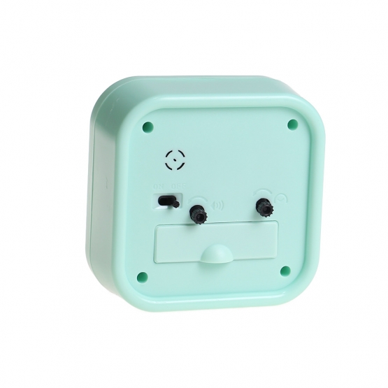 Ébresztőóra elemes zöld