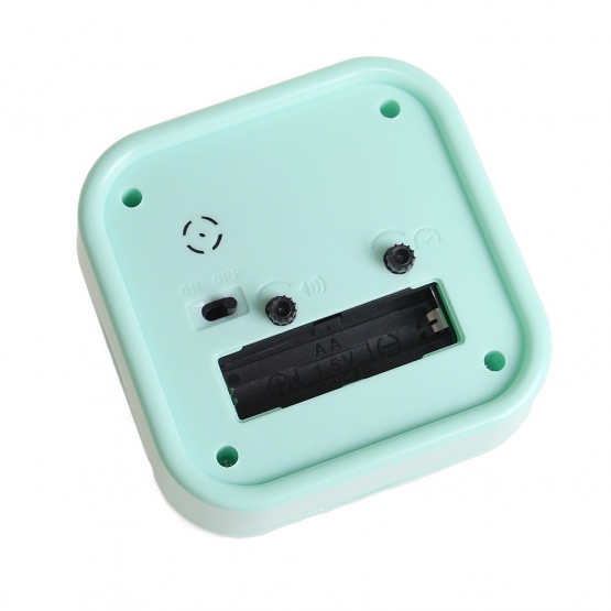 Ébresztőóra elemes zöld