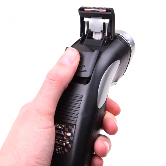 Férfi elektromos borotva BSK 8900