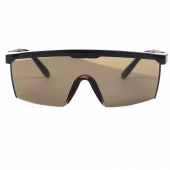 Műanyag napszemüveg – szám 2– barna