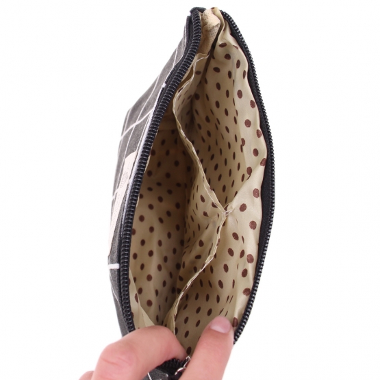 KOZMETIKAI TÁSKA HANDMADE KOCKA FEKETE KOZMETIKAI TÁSKA HANDMADE KOCKA FEKETE