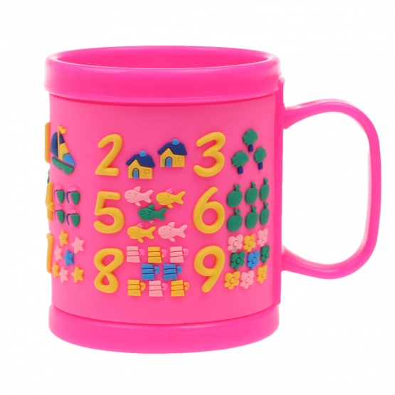 Műanyag bögre gyerekeknek (számokkal rózsaszín)
