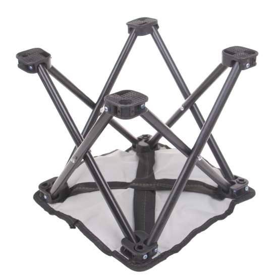 ÖSSZECSUKHATÓ HORGÁSZSZÉK TEREPMINTÁS SÖTÉT