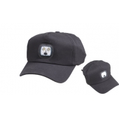 Beépített LED világítással ellátott baseballsapka