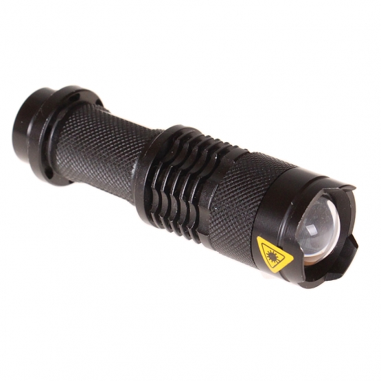 Zseblámpa zoommal 50000W