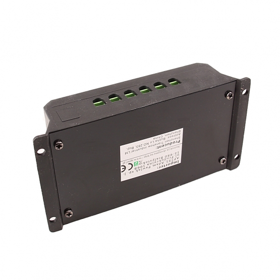 SOLÁRNÍ REGULÁTOR NABÍJENÍ AG676C