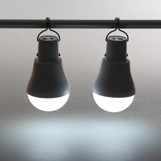 2 darabos 20 W-os napelemes izzó szett