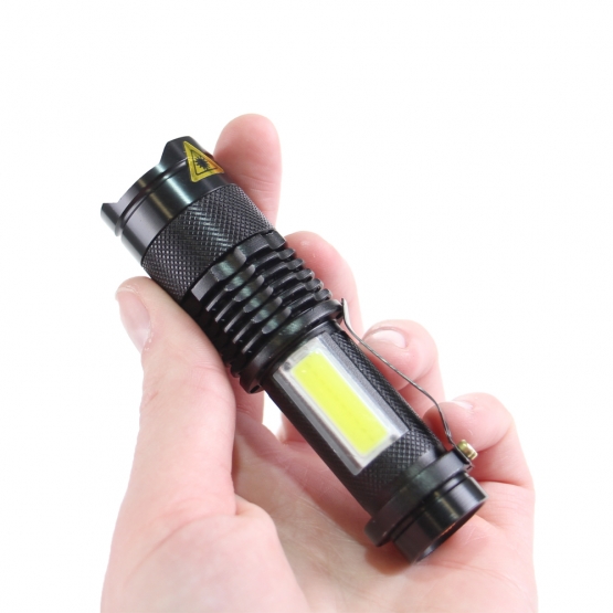 Zseblámpa zoommal 50000W