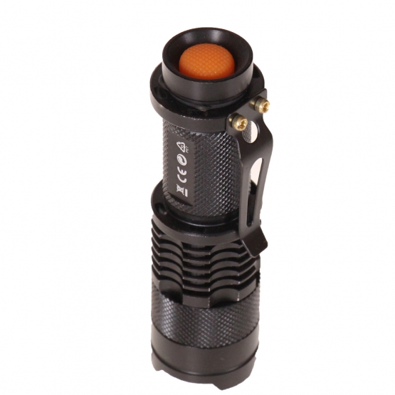 Zseblámpa zoommal 50000W