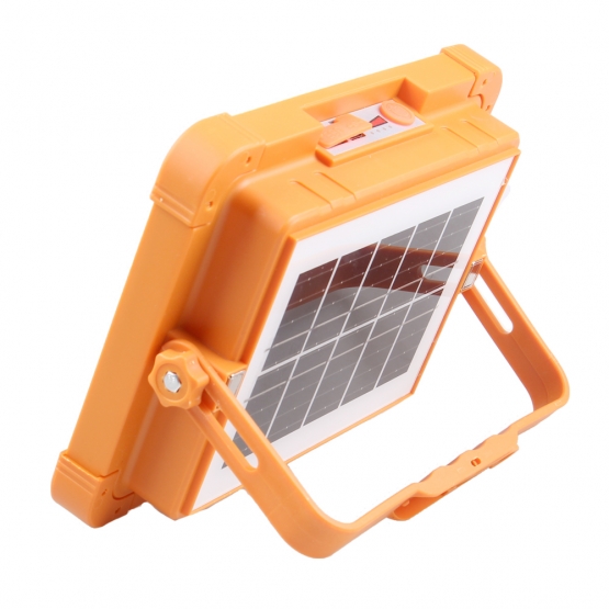 Napelemes tölthető munkalámpa IP66