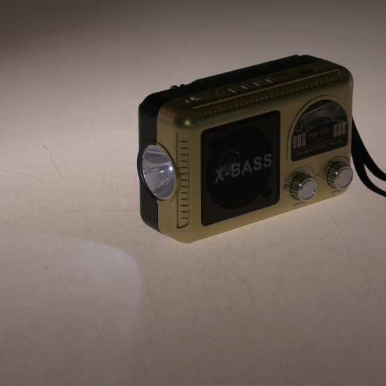 FERVENT napelemes 3 sávos rádió arany