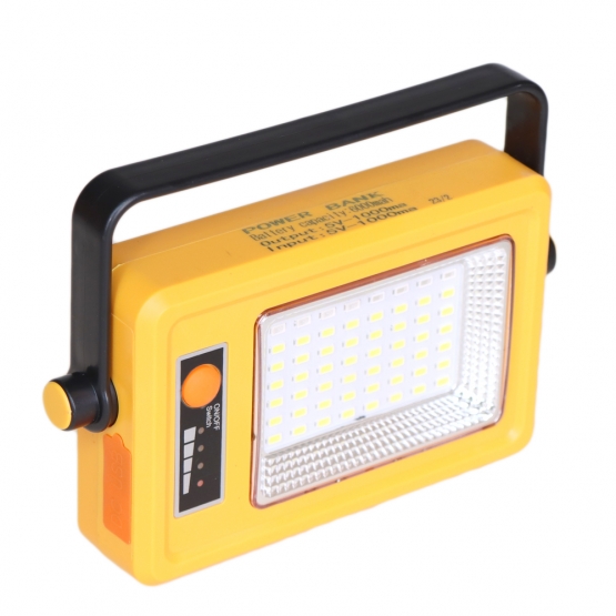 Napenergiás LED reflektor powerbankkal