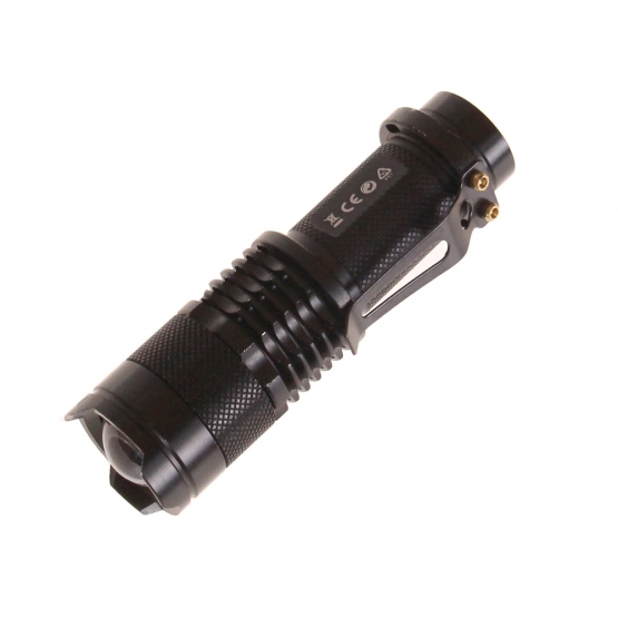 Zseblámpa zoommal 50000W